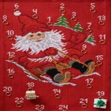 broderipakke med nissemotiv til å lage egen unik advendskalender til å henge pakker på. perfekt til barnefamilier